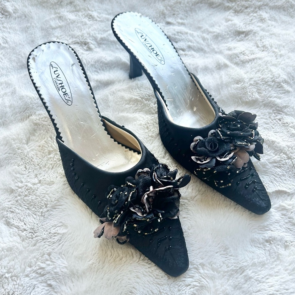 VTG Luvshoe’s Rosette Heels